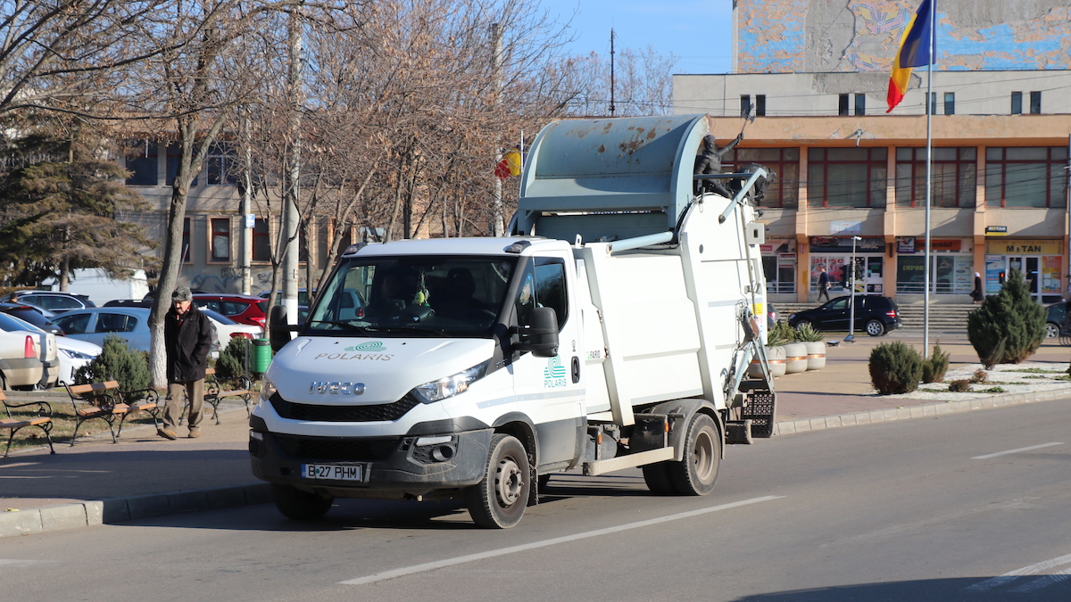 Mașină de gunoi a Polaris M Holding în Slobozia. FOTO Adrian Boioglu