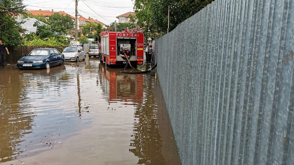 Peste 100 de locuințe și gospodării, afectate de ploile torențiale. FOTO ISU Ialomița