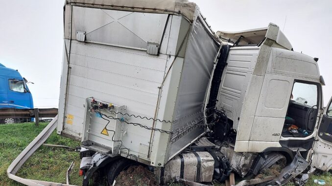 Accident rutier pe raza municipiului Urziceni, pe DN2. FOTO ISU Ialomița