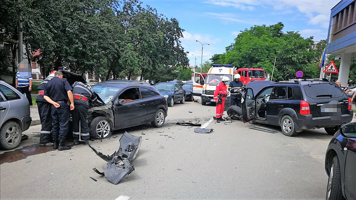 Accident rutier, soldat cu pagube materiale, produs în Slobozia. FOTO IPJ Ialomița