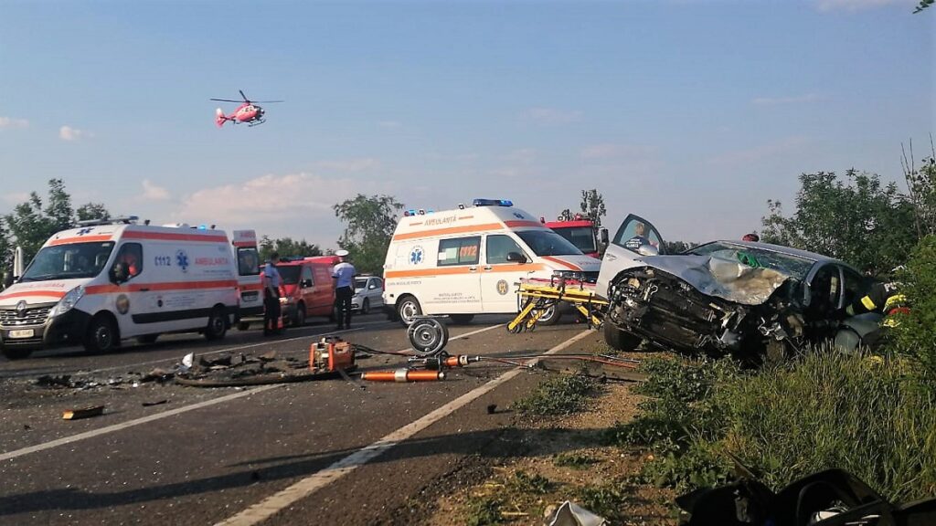 Accident grav între două autoturisme care se deplasau pe DN 2, la ieșire din Urziceni. FOTO IPJ Ialomița