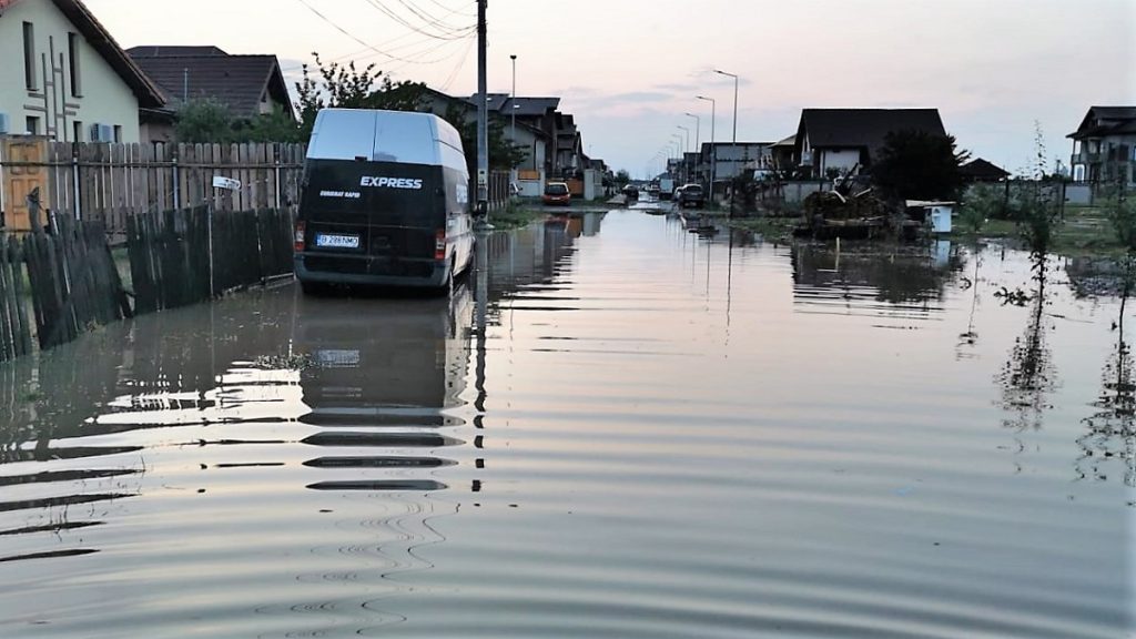 Peste 100 de locuințe și gospodării, afectate de ploile torențiale. FOTO ISU Ialomița