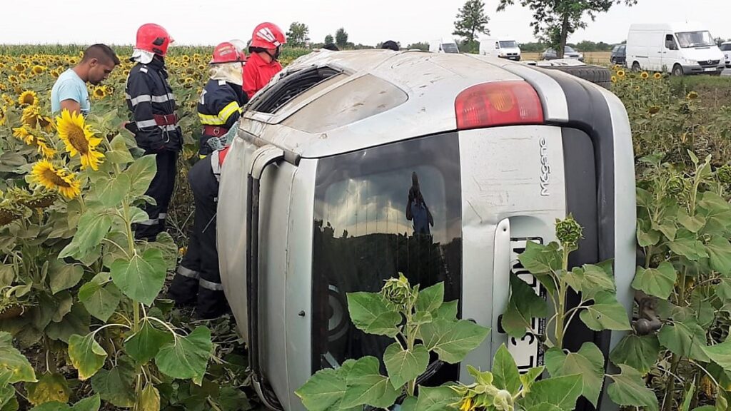 Accident rutier pe DN 2, la intrare în Coșereni. FOTO ISU Ialomița