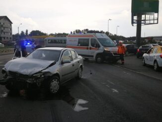 Ambulanță în misiune, implicată într-un accident în Slobozia. FOTO IPJ Ialomița