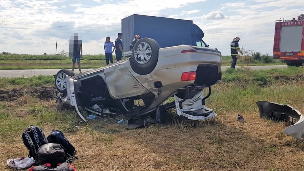 Accident rutier soldat cu rănirea a trei persoane, între Țăndărei și Bărăganul. FOTO IPJ Ialomița