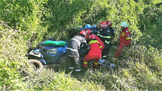 Trei persoane rănite într-un accident rutier petrecut la ieșirea din Coșereni. FOTO IPJ Ialomița